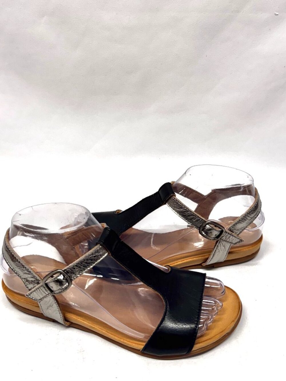 MIZ MOOZ TATE LEATHER ANKLE BUCKLE SANDALS BRANDY / GOLD  37EU / 7US T-240